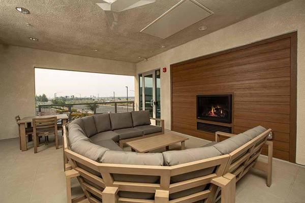 $2,595 / 2br - 1124ft2 - CALL NOW FOR MOVE IN SPECIALS!63970158736770120