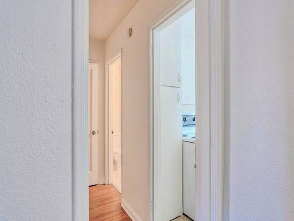 $1,350 / 1br - GET $300 in SAVINGS - Popular Hawthorne District in Richmond (Hawthorne District)64039222203393123