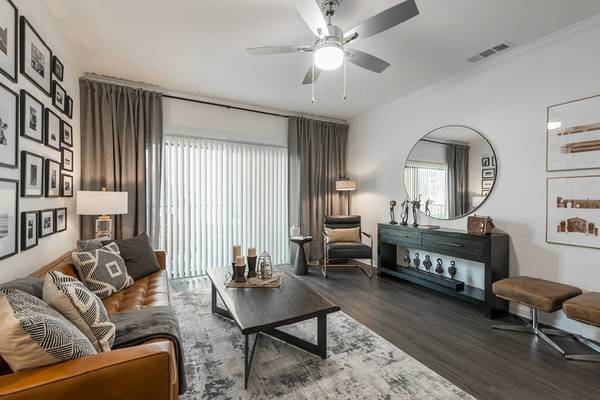 RAD LOCATION! DESIGNER INTERIOR | GOURMET KITCHEN | 24/7 ATHLETIC CLUB 1