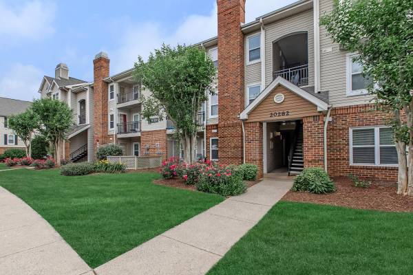 $1,777 / 1br - 546ft2 - 1 Bed, Central Air and Heating, Refrigerator (20300 River Ridge Terrace, Ashburn, VA)64040362783235122