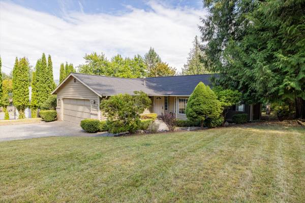 $699,000 / 1630ft2 - Spacious Geneva Rambler Minutes to Lake Whatco (Bellingham)63509554854531122