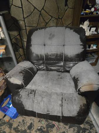 Old recliner 1