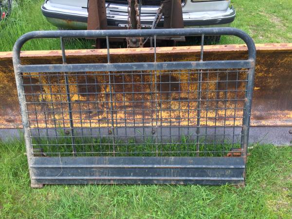 Snowbear utility trailer tailgate/ fenders 1