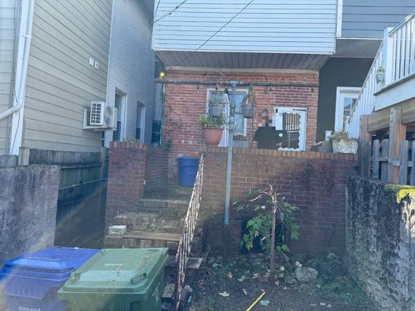 $240,000 / 4br - 2197ft2 - ¡Revende esta casa! East Baltimore St (Baltimore, MD)63694629966081121