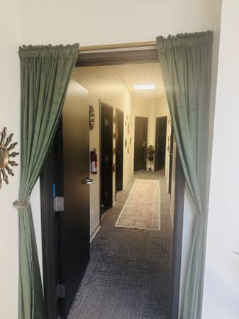 $1,100 / 144ft2 - 1 Acupuncture Treatment Room Available 10/1 (Tigard)63870108887937121