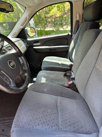 2012 Chevy Tahoe 4x4 - $5,999 (Van Nuys)63623879430787123