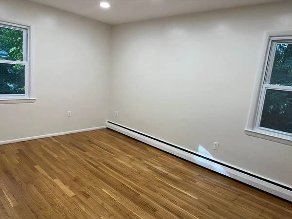$1,500 / 1br - Spacious 1-Bedroom Apartment in Trendy Bushwick – Available Now! (Brooklyn)64033633979267122