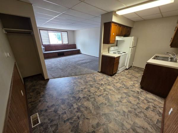 $750 / 2br - $750|2Bd 1 Ba| 117 N Church St Unit 2| Available Now! (Alma Center)63845959018115123