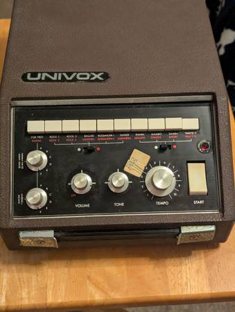 Univox SR-55 beat machine 1