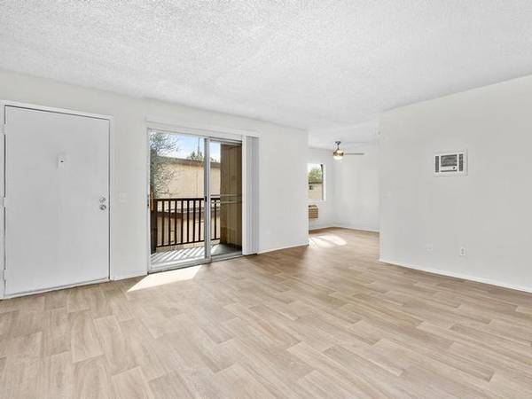 $2,846 / 2br - 1150ft2 - Refrigerator, On-Site Personal, Oversized Walk-In Closets, TV Lounge (Escondido)63657226432769122
