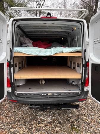 2019 Mercedes Sprinter 1500 - $31,000 (Wellesley)63495998899843123