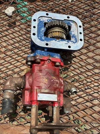 PTO & HYDRALIC TANK 1