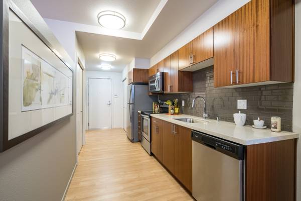 $3,647 / 1br - 1050ft2 - Free Weights, 1/bd 1/ba, in Seattle WA (905 Dexter Ave N, Seattle, WA)63910063840003122