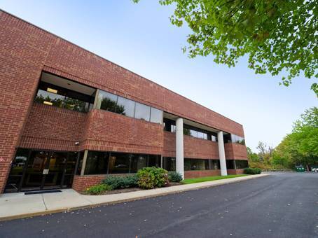 $609 FURNISHED OFFICE FOR YOU! Excellent Location! (Hamilton)63762802963969120