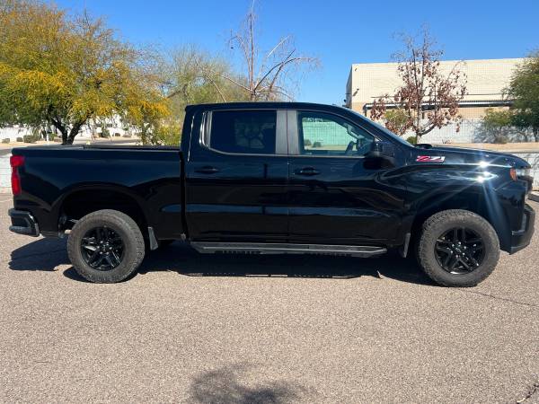 2020 CHEVROLET SILVERADO 1500 4X4 Z71  SHORT BED TRAIL BOSS - $38,50063470597080707123