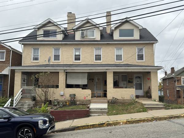 $1000.00 / 3br - 3 story home64013365065858121