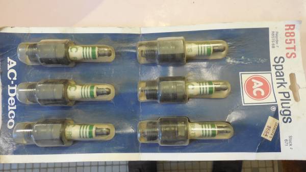Large base 18mm spark plugs 1