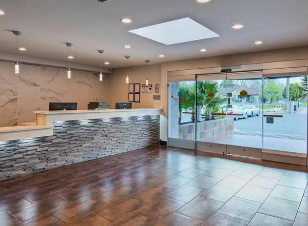 $550 / 1br - Inclusive Weekly Flat Rate! + Full Breakfast Incl, By Raging Waters (Sacramento)64043835664003122