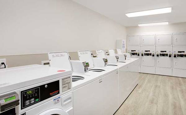 $494 / 1br - 250ft2 - Stay awhile in a Woodspring Suites studio from $494 a week. (Daytona Beach)63791575897475123