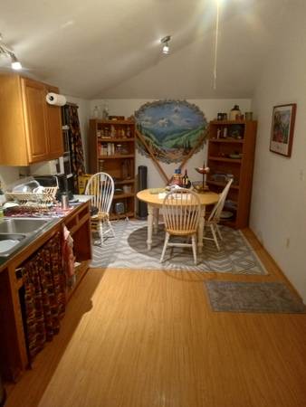 $1,200 / 2br - 1400ft2 - Historic Home on Upper Sac River (Dog Creek area)63972530001667121