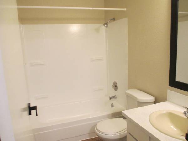 $1,695 / 2br - 950ft2 - The prime location you've been waiting for! Beautiful 2 bed, 1 bath! (Arlington)64031312556163123