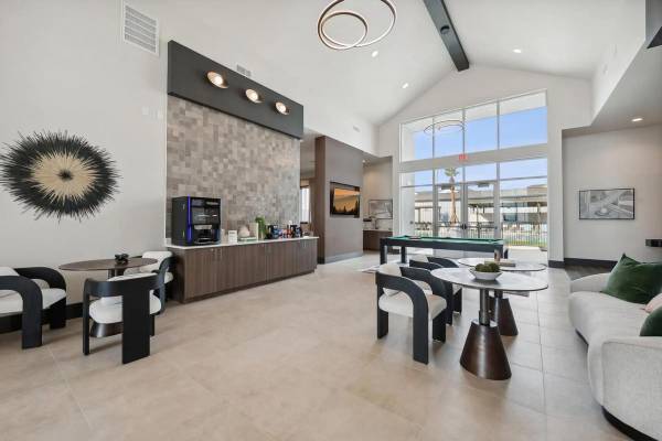 $1,595 / 2br - 1172ft2 - Shuffleboard, Sun shelf with loungers, Wood-style plank flooring (Sendero)64018296447490121