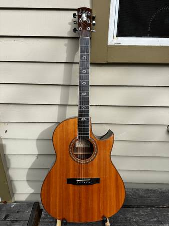 Larrivee  Guitar C-19 1983 Victoria BC era Wendy Larrivee inlay 1