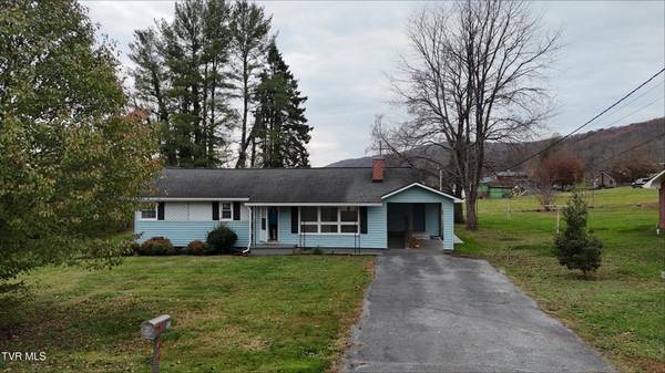 $1,100 / 2br - 1400ft2 - ONE LEVEL RANCH STYLE HOME (UNICOI)63836554739587120