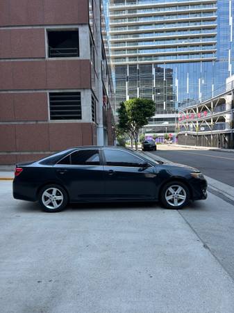 2013 Toyota Camry SE - $5.000 (Long Beach)63441143569283122