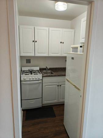 Rarely available Poolside studio cottage! 1