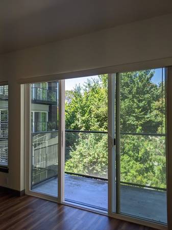 $2,690 / 1br - 797ft2 - Peacful nights on the rooftop and incredible fitness sessions at home! (Lower Queen Anne)63852483716609123