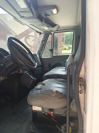 International 4300 w/ Lift Gate - $14,500 (Ball Ground)63620642651139124