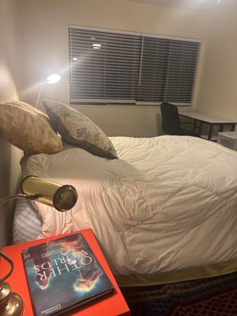 $1,200 / 3br - Furnish room for rent (La Jolla)63998454982019121