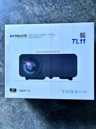 Indoor / outdoor projector and 72" screen 1