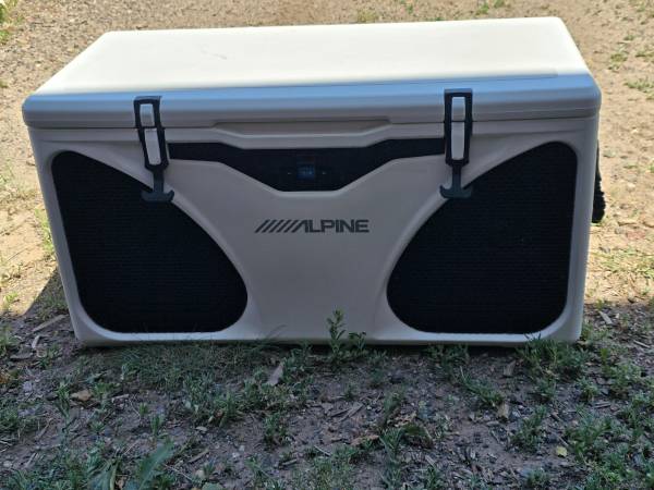 Alpine bluetooth cooler w/cord 1