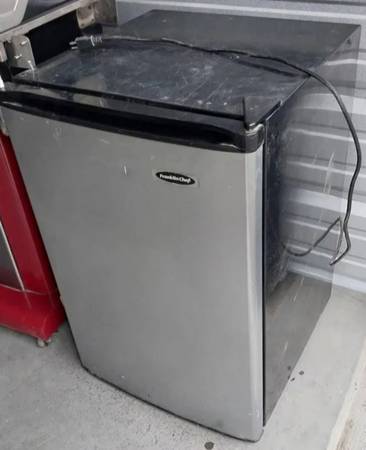 Mini refrigerator 1