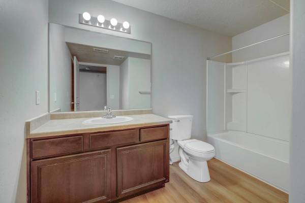 $1,716 / 3br - 1013ft2 - Professional & Responsive Management, Stainless Steel Appliances63968909444995122