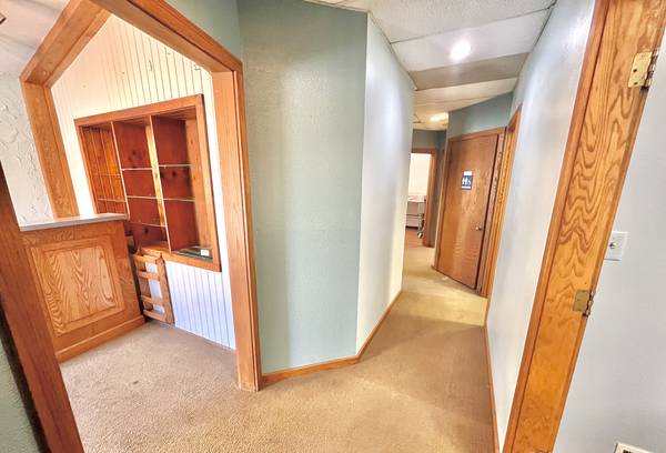 $1,395 / 875ft2 - Prime Retail/Office Space – 206 S Commercial St (Neenah)63845966099969121