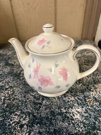 Tea Pot 1