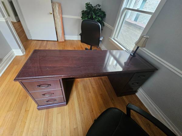 Desk -- Free 1