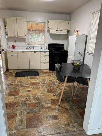 $1600.00 / 2br - 760ft2 - Nice  2 bedroom house for rent63687154088323124