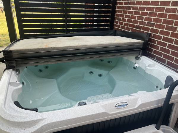 Hot tub 1