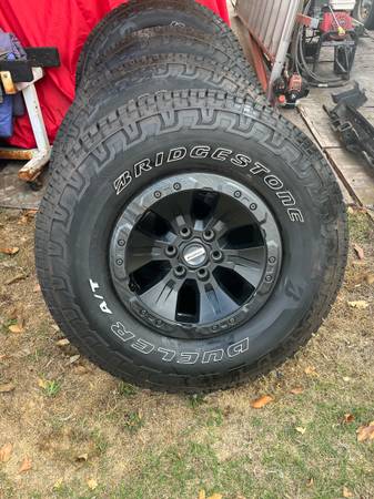 Ford Raptor gen 2 wheels and tires 1