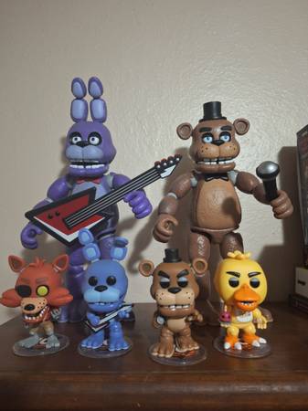 Toys figures and comics+books Christmas gifts 1