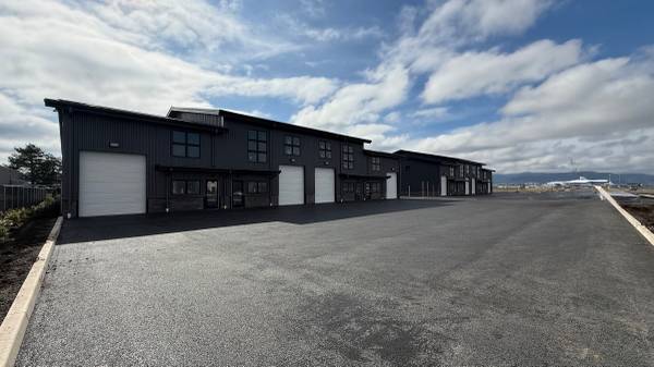 $5,152 / 4480ft2 - 4480' New Construction flex space for lease (Medford)64192592670338123