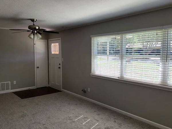$1,000 / 3br - 1500ft2 - HOUSE FOR RENT (Tyler)64037559425026121