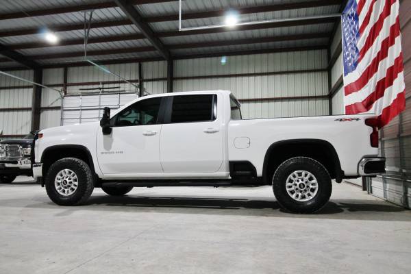 2023 Chevrolet 2500HD LT 4X4 - Photo 6