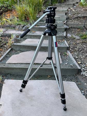 Bogen/Manfrotto 3036 Tripod w/3063 Video Head w/Quick Release 1