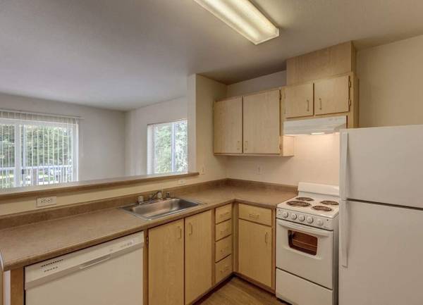 $1,339 / 1br - 525ft2 - Elevator, Courtyard, Many homes have great views (9001 NE 54TH ST, Vancouver, WA)63867269525379124