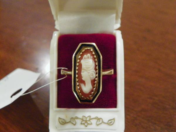 Fine Jewelry, Private Collection: Cameo Ring, 10kt yellow gold 1